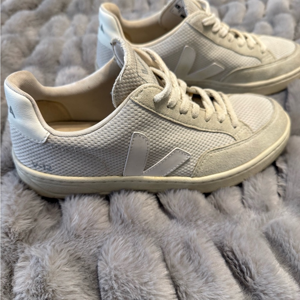 Veja Women's White Textured Sneakers